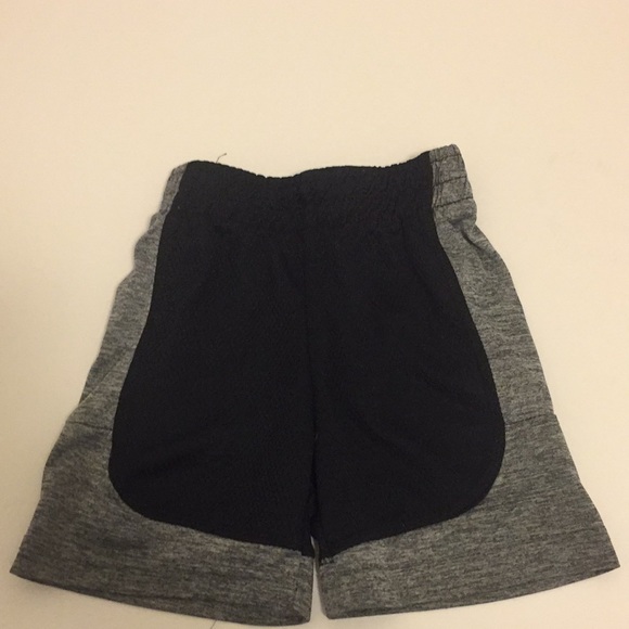 Reebok Short Set - Picture 3 of 3